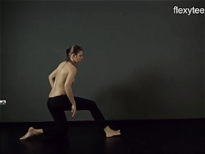 FlexyTeens - Zina displays lithe naked assets